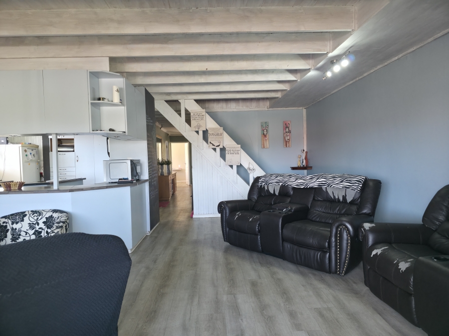 4 Bedroom Property for Sale in Aston Bay Eastern Cape